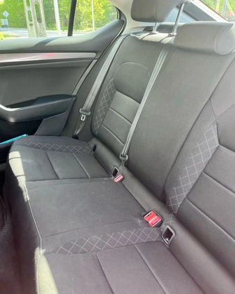 Skoda Superb cena 78000 przebieg: 104943, rok produkcji 2018 z Głogów Małopolski małe 79